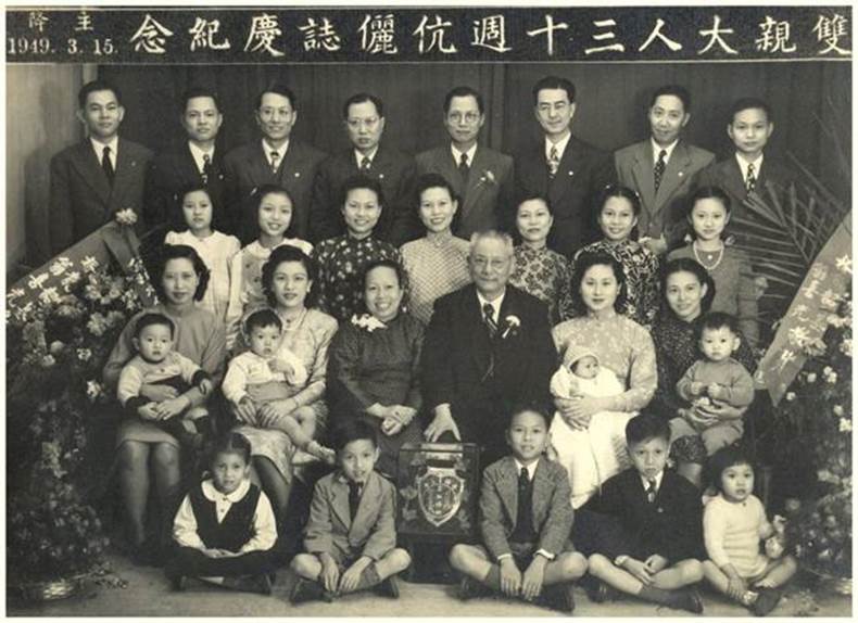 A group of people posing for a photo
AI-generated content may be incorrect.